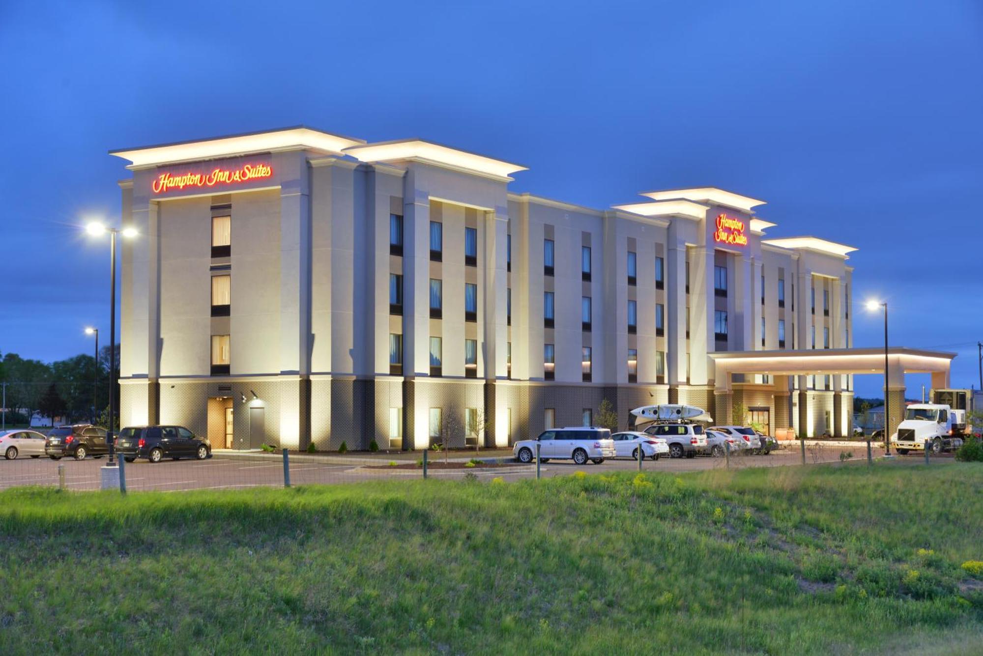 Hampton Inn & Suites Chippewa Falls Exterior foto