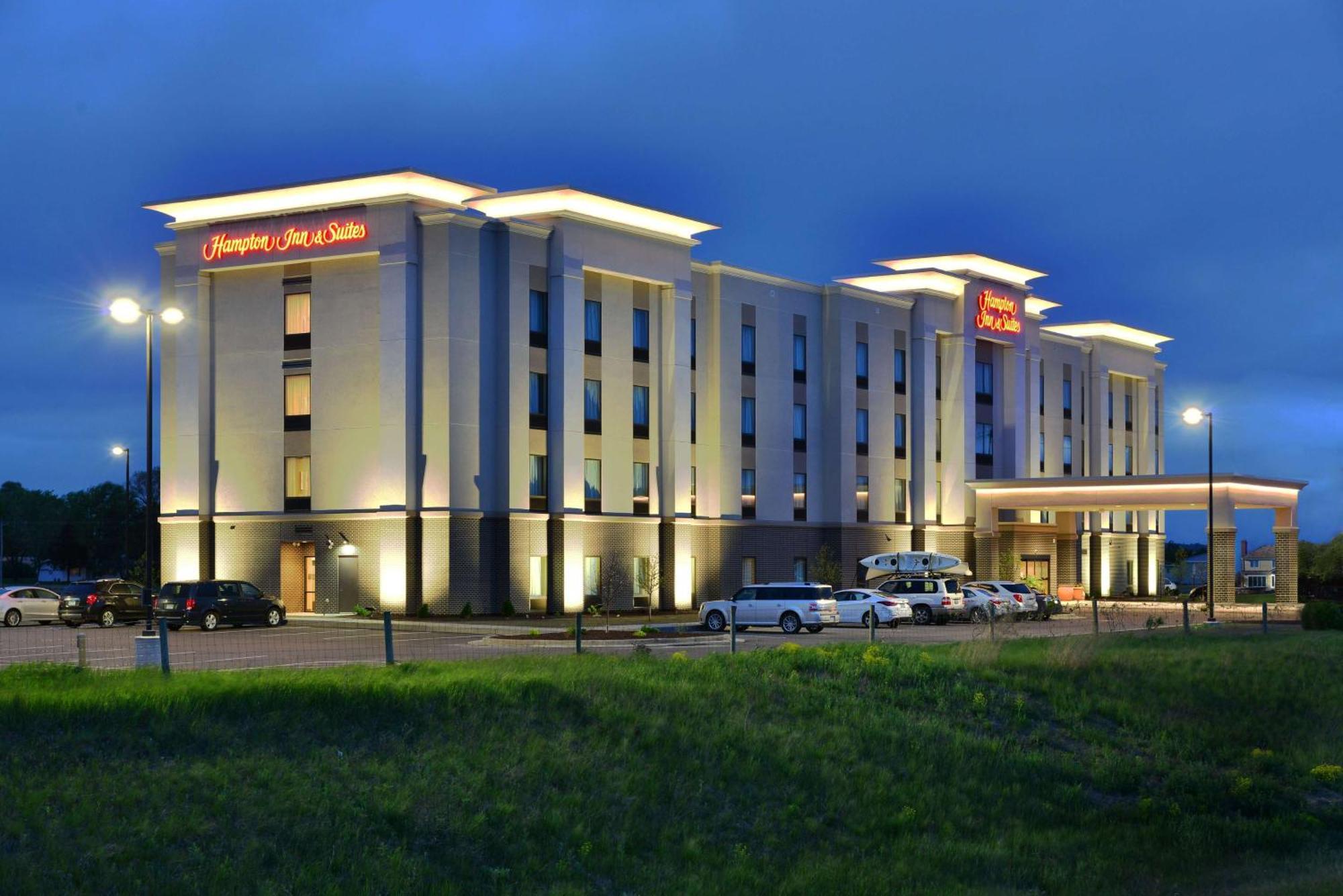 Hampton Inn & Suites Chippewa Falls Exterior foto